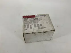 HONEYWELL VS820 A 1054 SINGLE VALVE STANDING PILOT COMBINATION GAS CONTROL