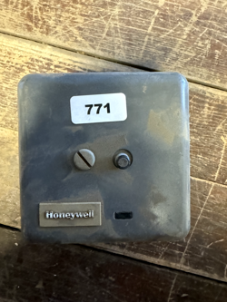 HONEYWELL RA890F1346 3 FLAME DETECTION RELAY