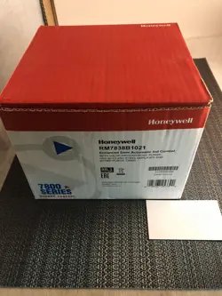 ONE HONEYWELL RM7838B1021 BURNER CONTROL NEW