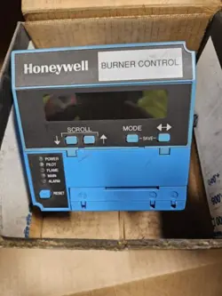 HONEYWELL RM7895A1014 ON-OFF BURNER CONTROL