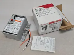 GENUINE HONEYWELL R8184G4009 OIL BURNER CONTROL, 45 SEC. 120V, 60HZ PRIMARY