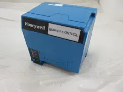 HONEYWELL RM7890 A 1015 BURNER FLAME SAFEGUARD PRIMARY CONTROL 0 HOURS 2 CYCLES