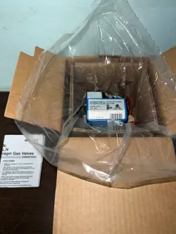 NEW HONEYWELL V4943B1019 DIAPHRAGM GAS VALVE. S5