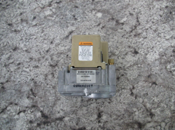 HONEYWELL SV9501M5109 222-40762-01B SMART VALVE WATER HEATER GAS VALVE USED