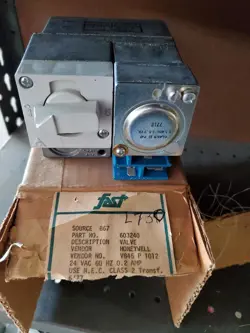 HONEYWELL V845 P 1012, 24V CLASS 2 TRANSFORMER FURNACE CONTROL GAS VALVE NOS
