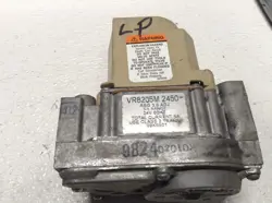 LENNOX ARMSTRONG DUCANE 99K6501 GAS VALVE HONEYWELL VR8205M2450