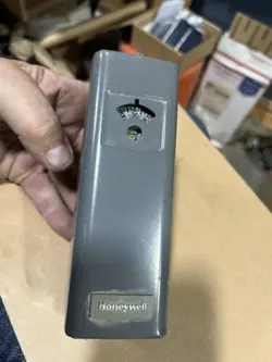 HONEYWELL AQUASTAT L6006C