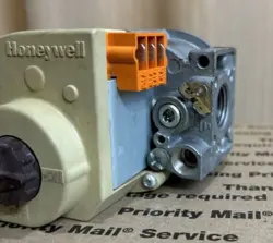 GAS VALVE 