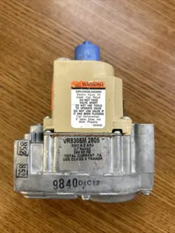 HONEYWELL VR8305M2805 FURNACE GAS VALVE 24V 60 HZ