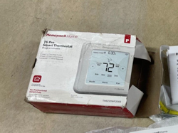 T6 PRO SMART WIFI THERMOSTAT HONEYWELL TH6220WF2006 OPEN BOX