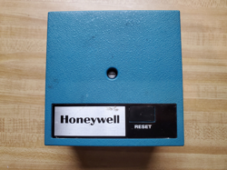 HONEYWELL, INC. R7795C1007 PRIMARY SAFETY CONTROL 120 VAC 50/60 HZ