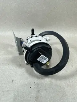 FURNACE PRESSURE SWITCH HONEYWELL P104936-01.   S123745-1.   00276.