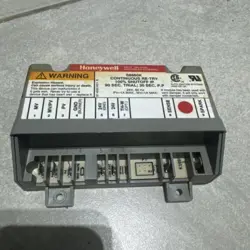 HONEYWELL S8660K CONTINUOUS RE-TRY IGNITION CONTROL MODULE