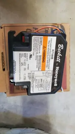 NEW HONEYWELL  R7184B1032 BECKETT 7456U PRIMARY CONTROL HONEYWELL R7184B1032