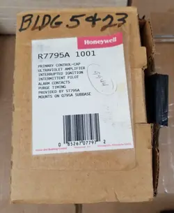 💥NEW IN ORIGINAL BOX💥HONEYWELL R7795A1001 / R7795 A 1001 FLAME PRIMARY CONTROL