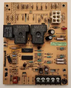 LENNOX ARMSTRONG HONEYWELL FURNACE CONTROL CIRCUIT BOARD ST9120A2004 40403-001