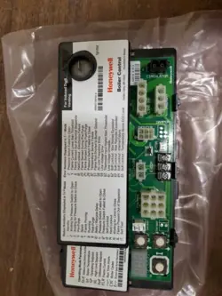 NEW OPEN BOX HONEYWELL 50045577-006 REV B 50045578-005 BOILER CONTROL IGNITOR
