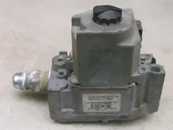 HONEYWELL VR8205M2401 HVAC FURNACE GAS VALVE 10671101