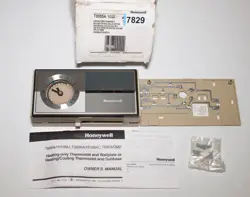 HONEYWELL  T8095A1002 CHRONOTHERM THERMOSTAT - PACKAGING MORE WORN THAN SHOWN
