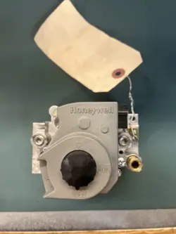 HONEYWELL SLOW OPENING DUAL INTERMITTENT PILOT GAS VALVE VR8204H1006