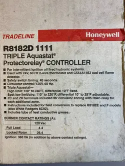 HONEYWELL R8182D 1111 PROTECTORELAY / HYDRONIC HEATING CONTROL/ AQUASTAT