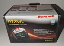 HONEYWELL R7284U1004 OIL PRIMARY CONTROL JUNCTION BOX - BLACK NEW OPEN BOX NIB
