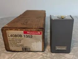 NEW NOS HONEYWELL L4080B 1352 HIGH LIMIT AQUASTAT