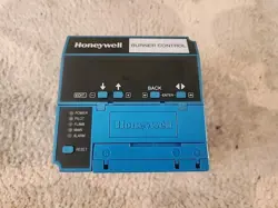 HONEYWELL BURNER CONTROL S7800A 1142 & RM7800 L 1087