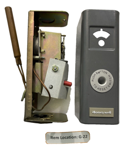 4006E1026 HONEYWELL AQUASTAT CONTROLLER 130-270F TEMP RANGE, 3/4 IN. NPT, 3