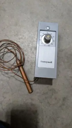 NEW HONEYWELL TRADELINE # T675A 1508 REMOTE TEMPERATURE CONTROLLER