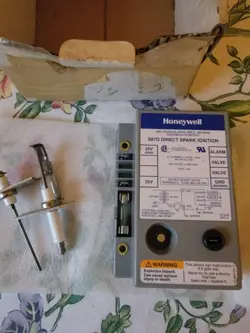HONEYWELL S87D / S87D1020 4 SECOND FURNACE IGNITION CONTROL MODULE - NEW