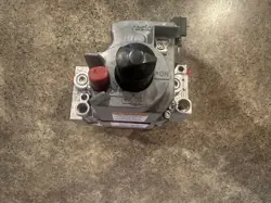 HONEYWELL VR8300A3500 NATURAL GAS VALVE