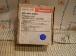 NEW HONEYWELL/TRADELINE R8184G4009 PROTECTORELAY OIL BURNER CONTROL
