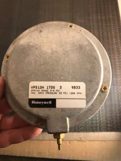 HONEYWELL VP512A1726 PNEUMATIC VALVE NEW!