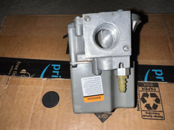 VR8205S2254 GAS VALVE FOR LENNOX FURNACE