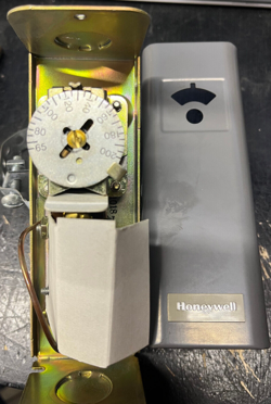 AQUASTAT CONTROLLER STRAP