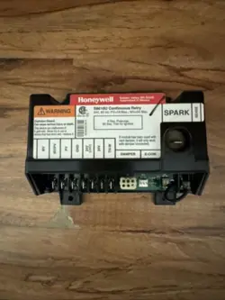 HONEYWELL S8610U3009  IGNITION CONTROL MODULE S8610U 55422