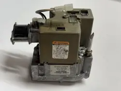 HONEYWELL SV9541Q3098 2 STAGE GAS VALVE ICP HQ1013351HW IN / OUT 1/2