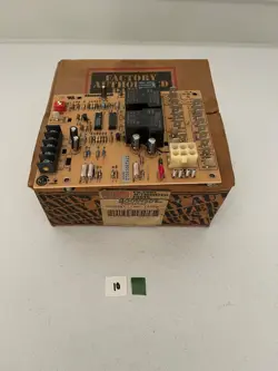 HONEYWELL ST9120C2010 FURNACE FAN TIMER CONTROL BOARD