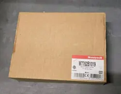 *NEW OLD STOCK* HONEYWELL W7762B 1019 EXCEL 10 HYDRONIC CONTROLLER