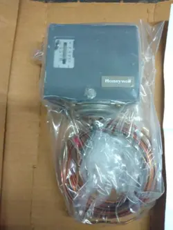 HONEYWELL L480B,G TEMPERATURE CONTROLLER