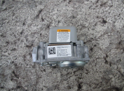 GOODMAN HONEYWELL 0151M00013S 0151M00013 VR8215S1214 FURNACE GAS VALVE USED