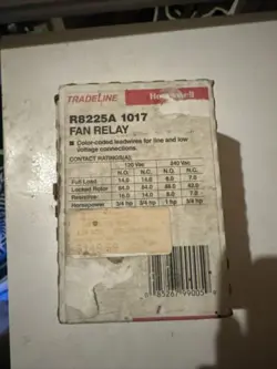 HONEYWELL R8225A 1017 FAN RELAY.