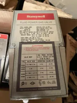 HONEYWELL V4055A 1098 NATURAL GAS VALVE