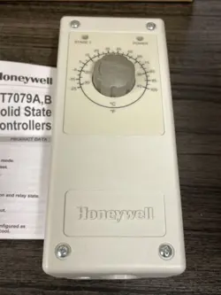 HONEYWELL T7079A1046 TEMPERATURE CONTROL
