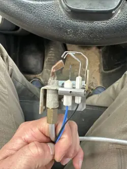 HONEYWELL PILOT IGNITOR ASSEMBLY