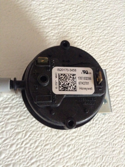 LENNOX / HONEYWELL PRESSURE SWITCH #IS20170-3458 / #67K2701