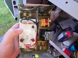 HONEYWELL TRIPLE AQUASTAT