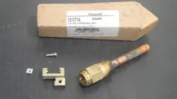 HONEYWELL 121371A CLIP AND COPPER WELL ASSEMBLY