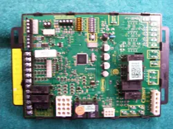 NEW LENNOX ARMSTRONG 103130-03 OEM CONTROL BOARD HONEYWELL S9232F2002